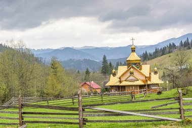 Karpat Dağları 'ndaki Ukrayna manzarası