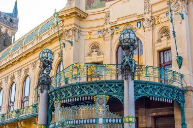 Çek Cumhuriyeti 'nin en büyük şehri Prag' dır.