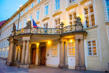 Çek Cumhuriyeti 'nin en büyük şehri Prag' dır.