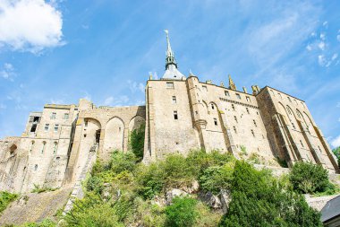 Mont Saint Michel adasındaki kale