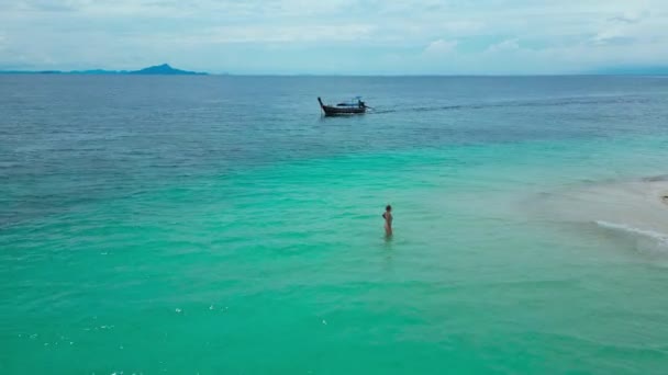 Κινηματογραφική Άποψη Του Νησιού Tup Στην Ταϊλάνδη Υψηλής Ποιότητας Πλάνα — Αρχείο Βίντεο