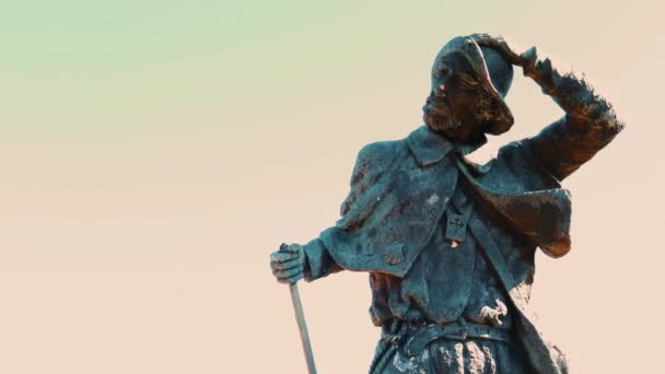 Rzeźba Pielgrzyma Ukazująca Trudną Podróż Santiago Compostela Gdy Przechodził Przez — Wideo stockowe