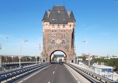 Solucanların girişi ve... 