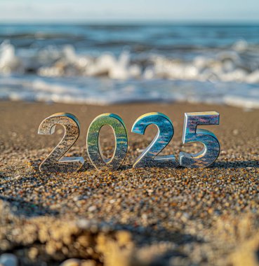 Tropikal bir plajda 2025 rakamları. Yeni Yıl teması ve turistik bir cennette tatil