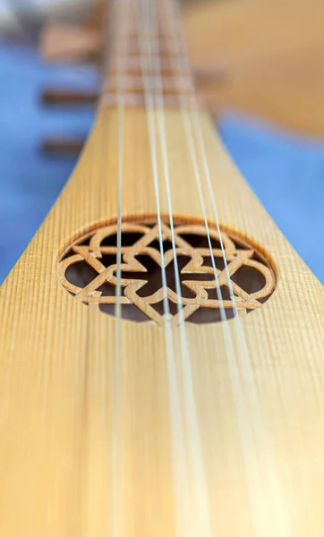 Ortaçağ gitar detayı. Kısa boyunlu lavta. XIIIth yüzyıl