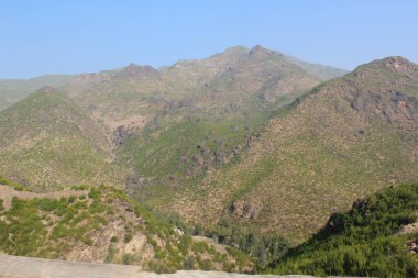 Dağlardaki güzel dağ manzarası