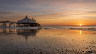 Eastbourne İskelesi, Doğu Sussex, İngiltere 'nin güneydoğusu.