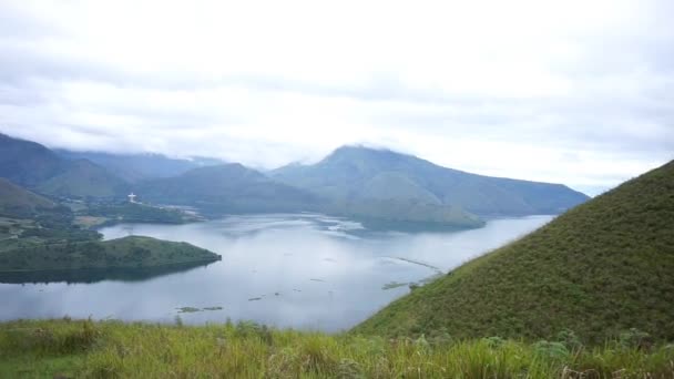 Vista Desde Cima Del Lago Toba Colina Holbung Con Vistas — Vídeo de stock