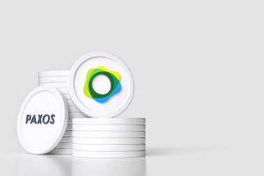 İki yığın Usdp Paxos Pax Dolarlık sabit para kriptosu sembol ve varlık adı gösteriyor. Reklamlar, haberler ve kripto projeleri için uygun sağ tarafta fotokopi alanı olan illüstrasyon. Yüksek kalite 3B görüntüleme.