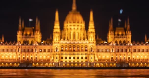Budapest Hungary February 2024 Parliament Building Night Time Lapse Zoom — Stock Video