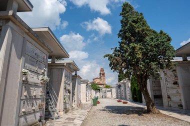 Venedik, İtalya - Haziran 04, 2024: Cimitero di San Michele - San Michele Mezarlığı.
