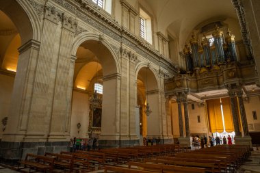Catania, İtalya - 18 Mayıs 2024: St. Agatha Katedrali, iç mekan.