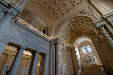 Roma, İtalya - 28 Mayıs 2024: Ulusal Anıt Vittoriano veya Altare della Patria iç mekanları.