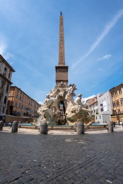 Roma, İtalya - 29 Mayıs 2024: Ünlü Piazza Navona Meydanı.