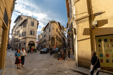 Floransa, İtalya - 31 Mayıs 2024 Via della Spada, Via del Sole ve Via delle Belle Donne, Floransa.
