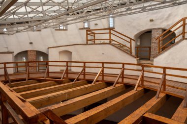  Brasov, Romanya - 22 Ekim 2024: Braov 'daki Beyaz Kule' nin İçi: Ortaçağ Tarihi ve Kültürel Mirasının Keşfi. 