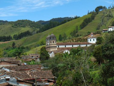 Cuenca, İspanya 'daki kilisenin dikey görüntüsü.