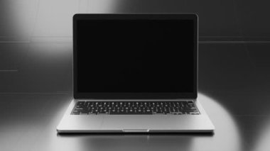 Fütürist metal bir arka planda yeşil ekran olan defter. Yüksek kaliteli FullHD görüntüler