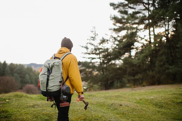 Hiker Walking Nature Carrying Backpack — Stock Photo, Image