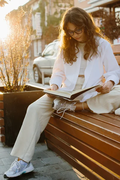 Magazine Book Image Mockup Girl Reads Book Sitting Bench City — Stockfoto