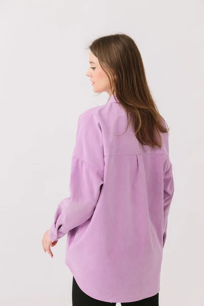 Photo Beautiful Brunette Woman Colored Purple Shirt Isolated White Background — Foto Stock