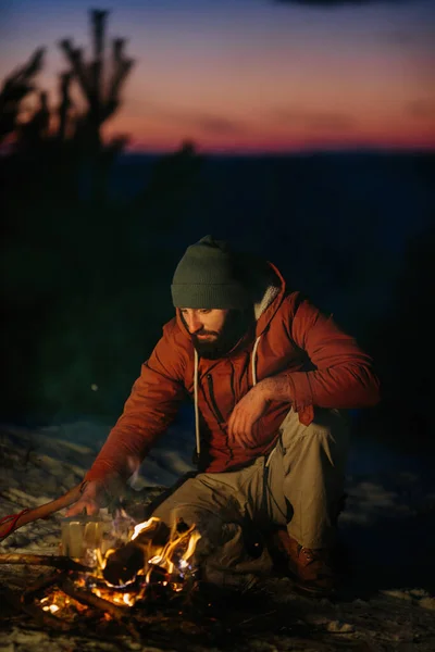 Image Hiker Young Man Cooking Dinner Campfire Mountains Winter Male — Stock Photo, Image