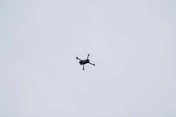 諜報ツールとしてウクライナ軍を支援する民間無人機 — ストック写真