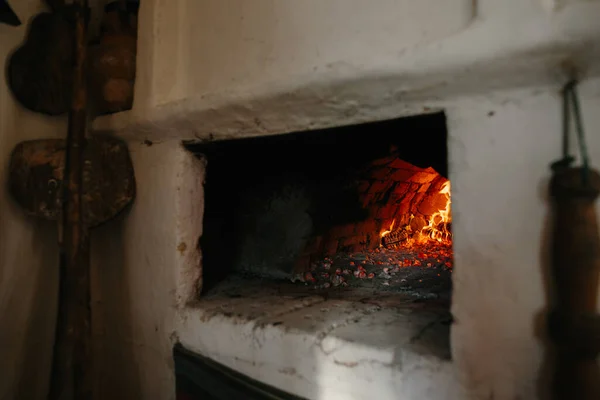 Forno Tradizionale Ucraino Casa Legna Ardere Forno Preparazione Cottura Del — Foto Stock