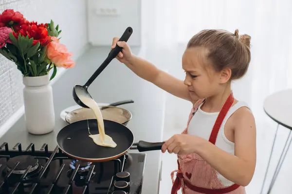 Little Year Old Girl Apron Frying Pancakes Kitchen — Stock Photo, Image