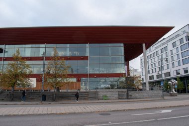 Lulea, Norrbotten, İsveç - 6 Ekim 2023 Lulea Şehir Merkezi, bulutlu bir sonbahar gününde çekilmiştir..