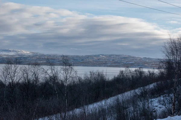 Laponya 'da kış manzarası, Abisko Ulusal Parkı, Abisko, İsveç. İskandinav dağ zinciri.