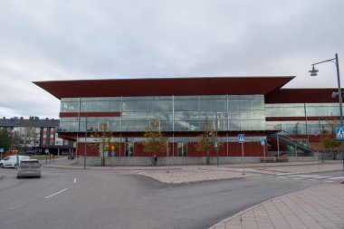 Lulea, Norrbotten, İsveç - 6 Ekim 2023 Lulea Şehir Merkezi, bulutlu bir sonbahar gününde çekilmiştir..