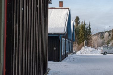 İsveç 'in Jukkasjarvi kentinin kış manzarası. İsveç 'in kuzeyinde Kiruna belediyesinde yer almaktadır. Laponya Eyaleti.