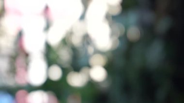 Reklamcılık, metin alanı ve alıntı yapmak için yoğun konutların önündeki aşırı bulanık arkaplan