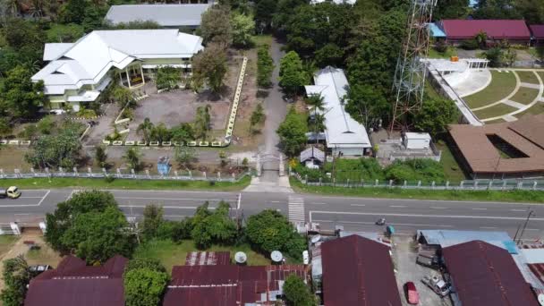 Před Branou Letecký Pohled Univerzitě Papui Unipa Dronem Zpomalení Natáčení — Stock video