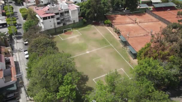Cancha Vacia Para Practica Deportes Como Futbol Tennis Vista Aerea — Video