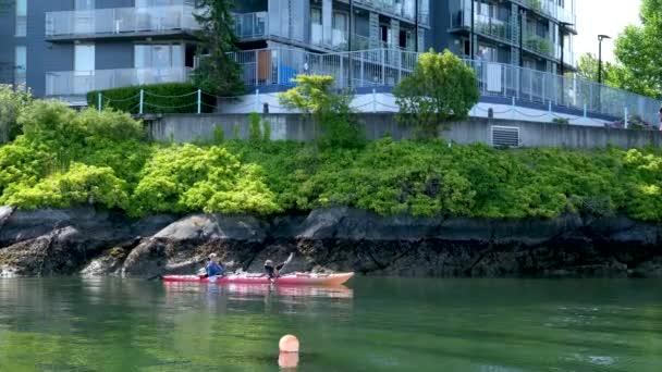Fishermans Werf House Boat Homes Drijven Vancouver Island Boten Roeien — Stockvideo