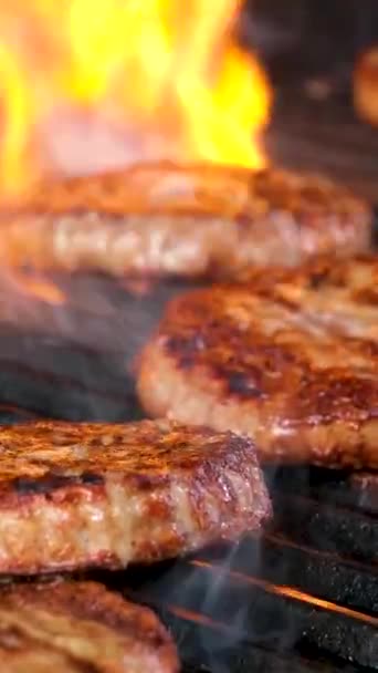 Barbecue Voor Hamburger Gekookt Open Vuur Draaide Vlees Pasteitjes Gemalen — Stockvideo
