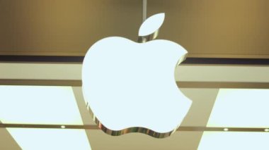 Apple Company Logosu sadece Glass High-Rise Editoryel 'de. Yüksek kalite Vancouver Kanada İngiliz Kolombiyası 01.01.3024