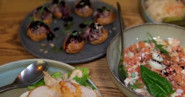 Plats Choux Table Festive Avec Pâté Foie Plusieurs Types Salade — Video