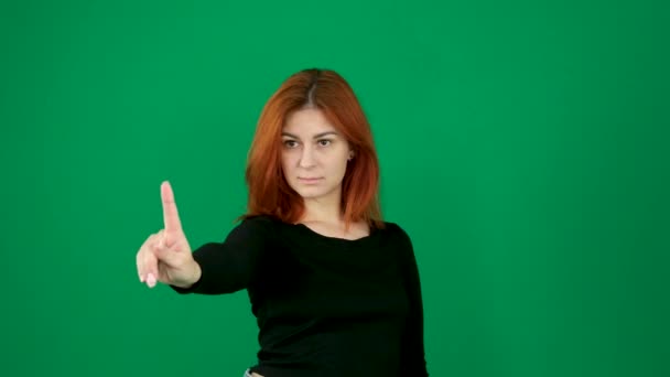 Крупный План Женский Портрет Молодой Кавказской Женщины Запретом Знак Скрещивания — стоковое видео