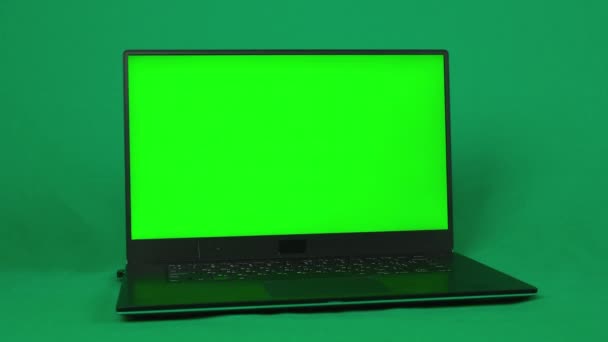 Computadora Portátil Con Pantalla Verde Aléjate Puede Reemplazar Pantalla Verde — Vídeos de Stock