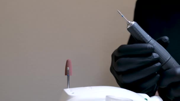 Pédicure Dans Salon Maître Professionnel Prend Soin Nettoyer Pied Close — Video