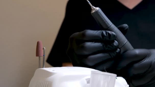 Detalle Manicura Uñas Con Lima Pincel Mujer Hermoso Proceso Cuidado — Vídeos de Stock