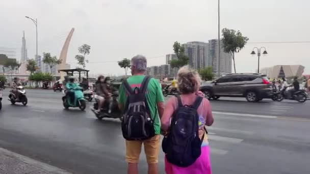 Saigon Lidé Ulici Motocyklisté Motocykly Auta Večer Před Silvestra Oslavy — Stock video