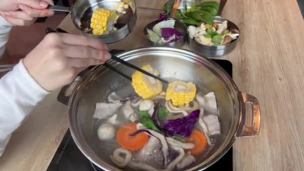 Ramen Soep Vietnam Koken Miso Soep Heerlijk Gerecht Met Groenten — Stockvideo