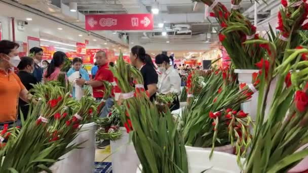Vietnámiak Sok Tömegmaszkot Vásárolnak Szupermarketben Tömeg Emberek Sorban Szekerek Élelmiszer — Stock videók