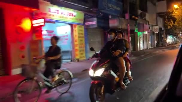 Motosikletler Diğer Araçlar Chi Minh Şehrinde Asfalt Yolda Ilerliyorlar Trafiğin — Stok video