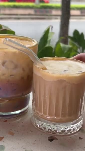 Vista Superior Una Taza Café Huevo Giang Sobre Fondo Madera — Vídeo de stock