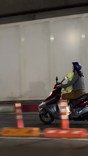 Saigon Les Gens Sur Les Motocyclistes Rue Voitures Moto Veille — Video